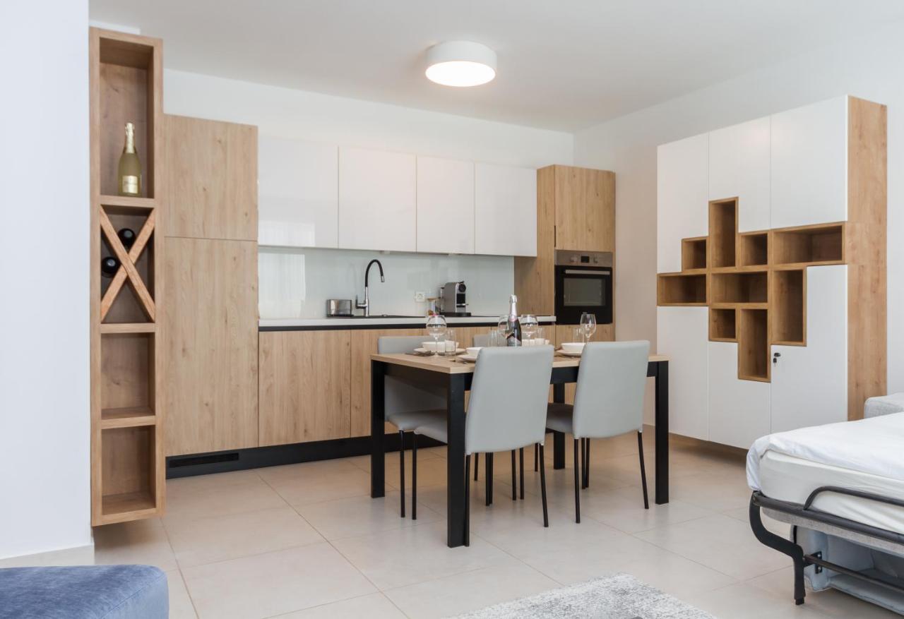Julia Apartment