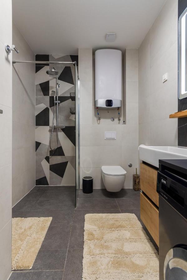 Julia Apartment